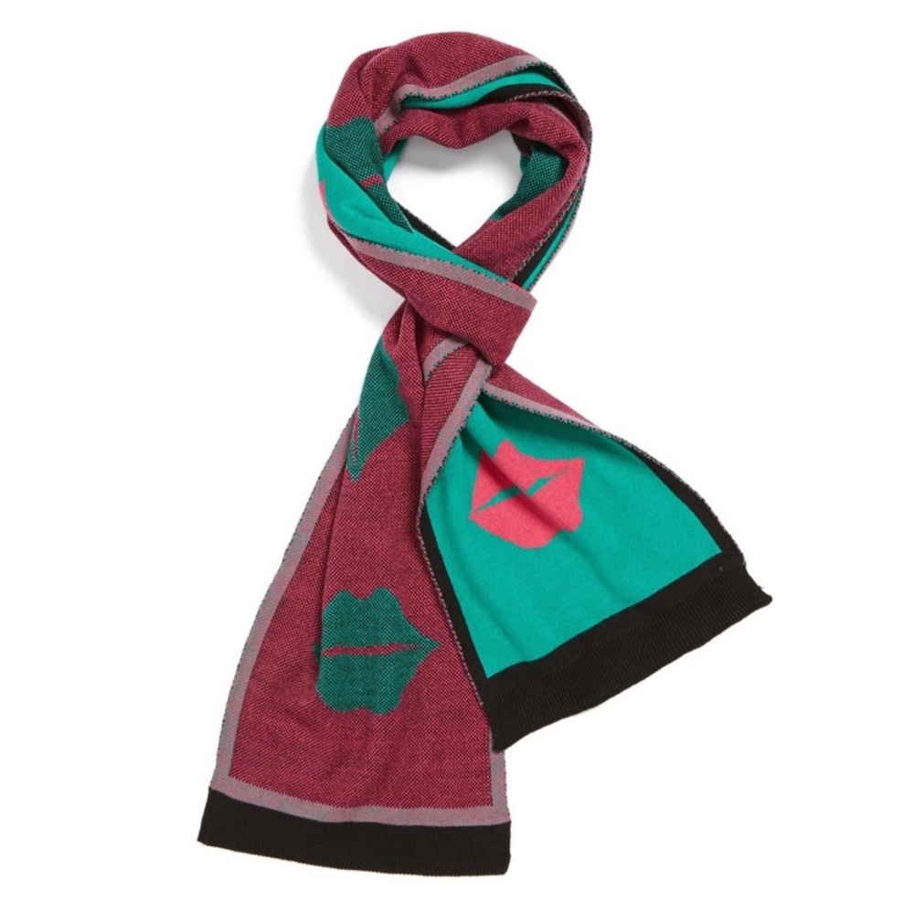 TARNISH Lips Muffler Scarf in Green/Pink